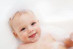 solidne okrycia kąpielowe dla dzieci przydadzą się wszystkim początkującym rodzicom
